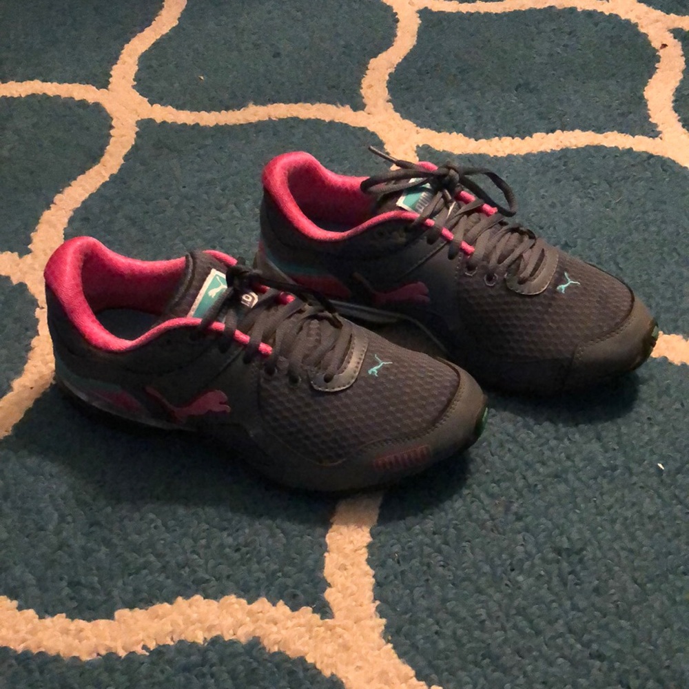 Puma Sneakers